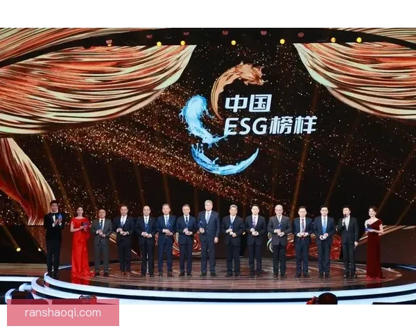 树立榜样引领企业诚信风尚